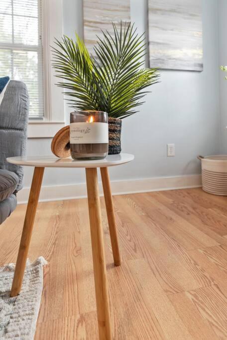 Boho Bungalow - Steps From Historic Downtown Apex Exterior photo